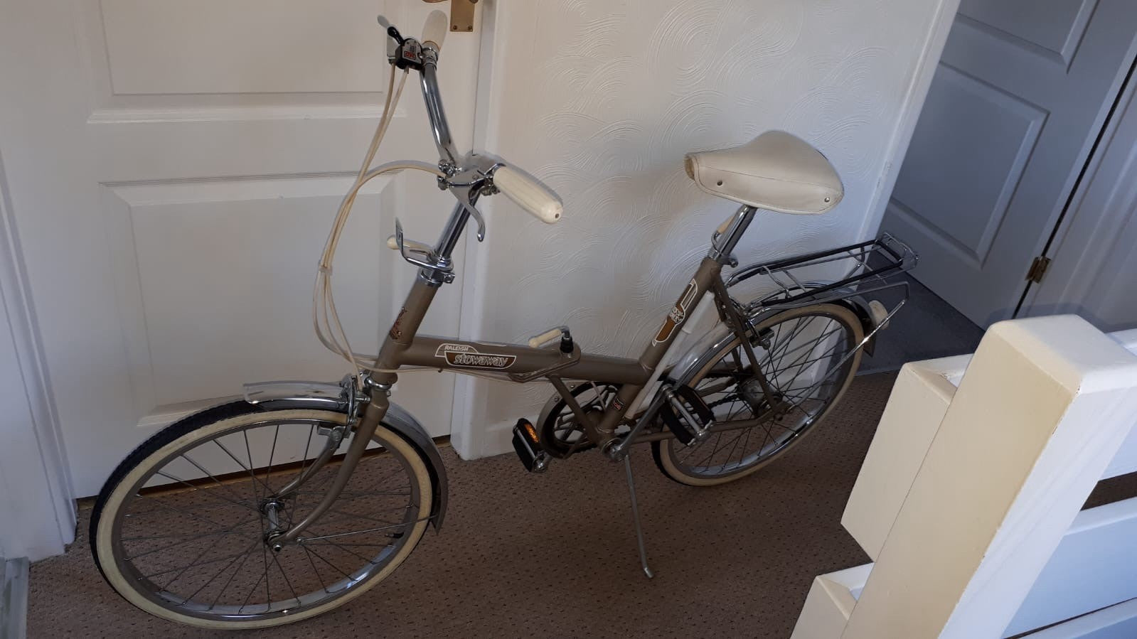 Ladies Raleigh stowaway folding bike in gold