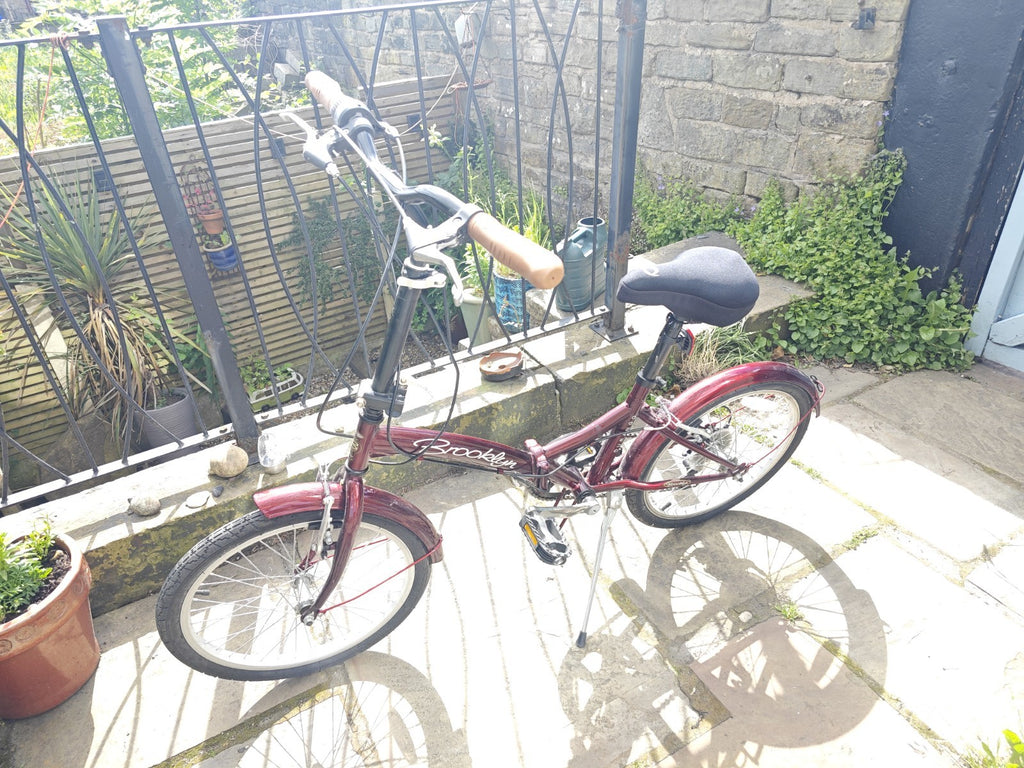 Brooklyn 20 in Folding Bike Burgundy with Mudguards Rear Light Kickstand