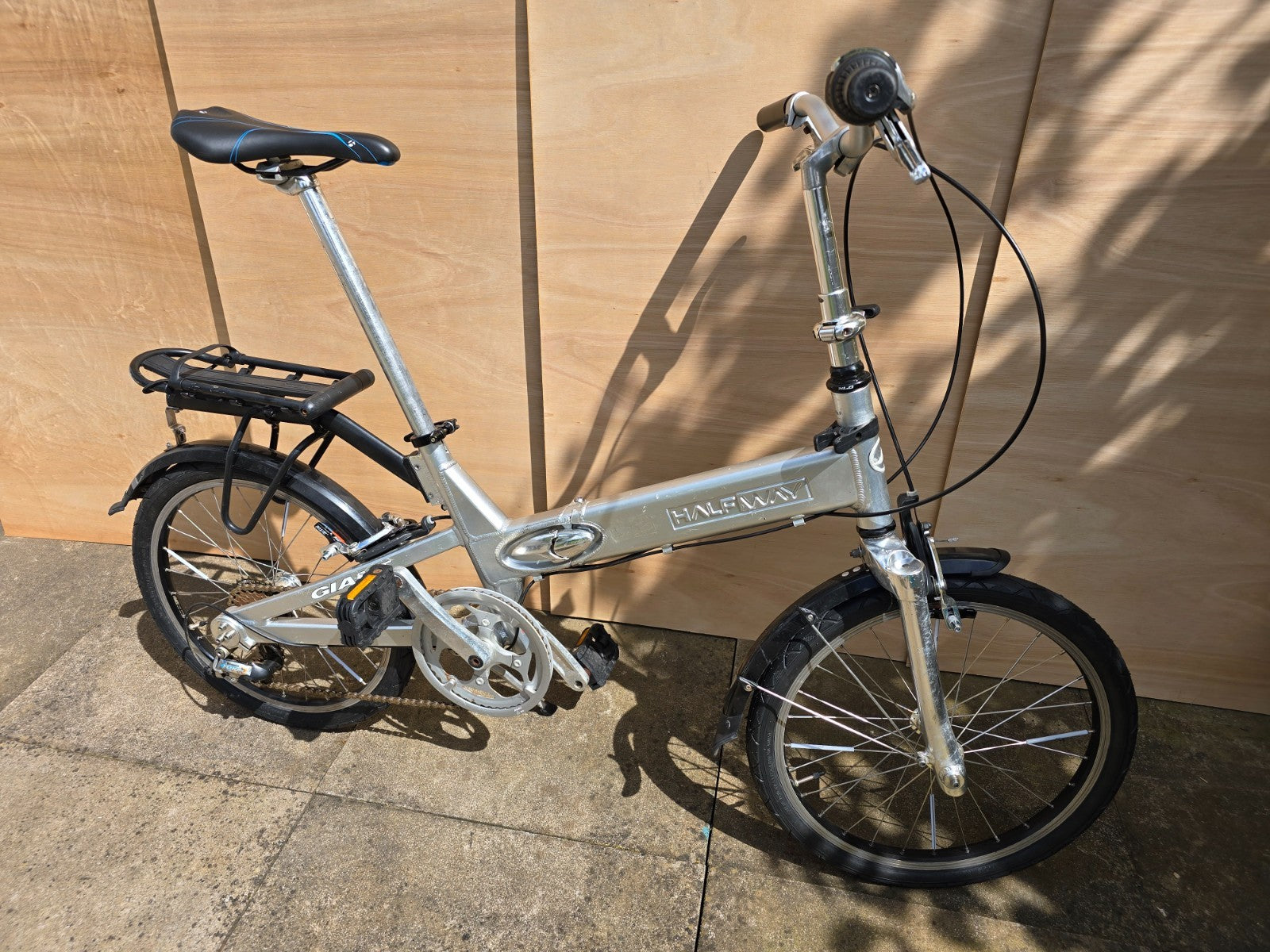 Giant Halfway Folding Bicycle Bike 20” Wheels
