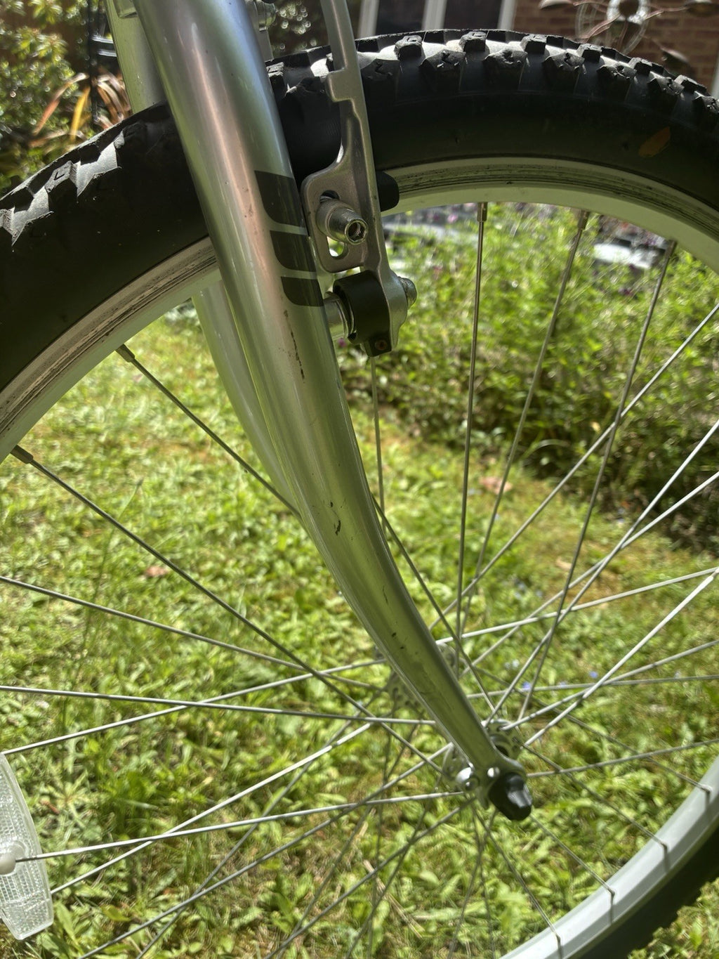 Dahon Espresso Full Sized Folding Bike - 26 inch wheels, medium frame