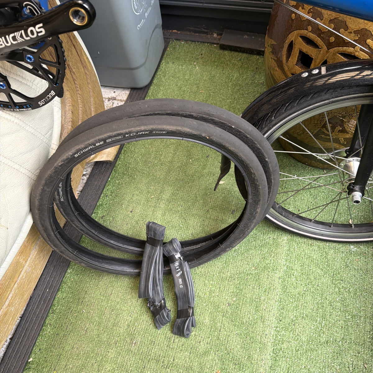 Bite Friday Folding Bike, 16 Inch Wheels ￼