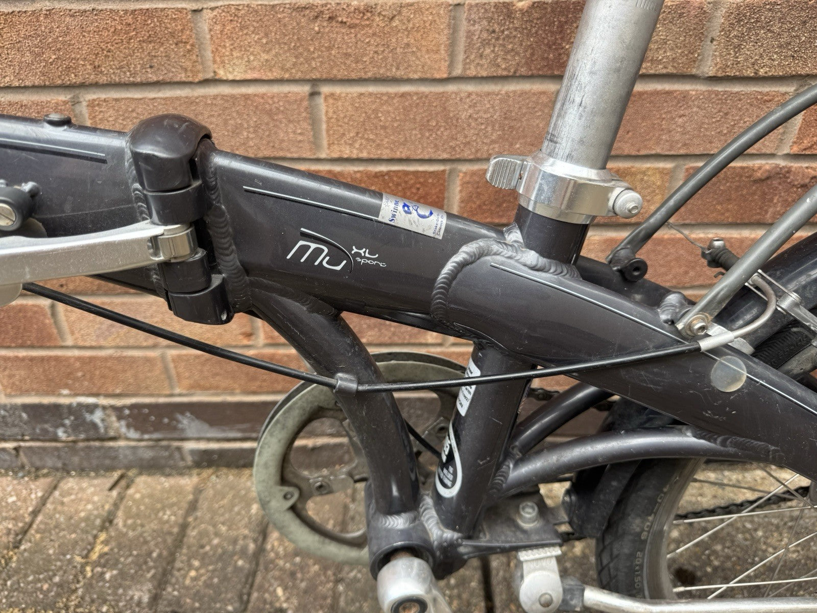 Dahon Mu XL Sport Folding Bike Shimano Nexus Eight Hub Gears ￼