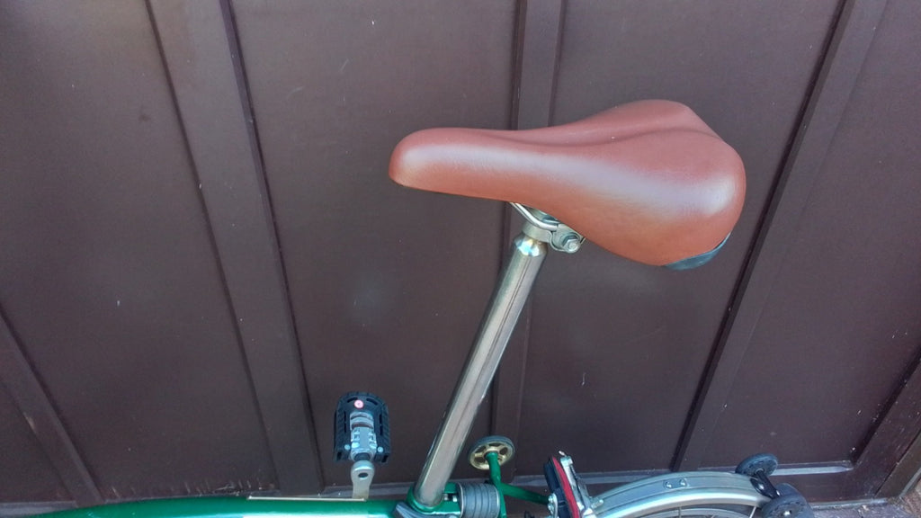 Brompton Folding Bike 3-Speed, Green.  Good Condition And  Ready For Use.