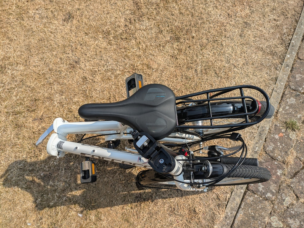 Carrera Transit Folding Bike 20in White/Black Hub Gears Rear Carrier Mudguards