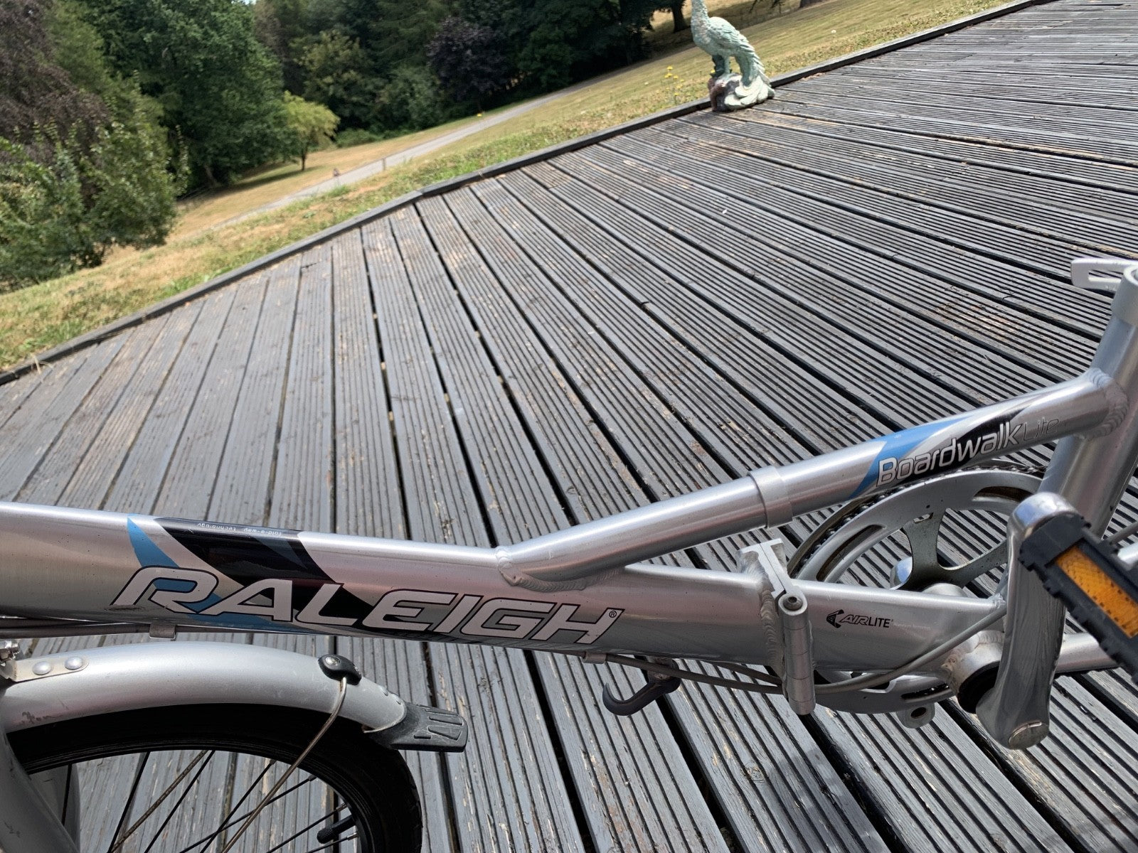 Raleigh Boardwalk Lite 16" Wheel Aluminium Folding Bike with Philips Carrier Bag