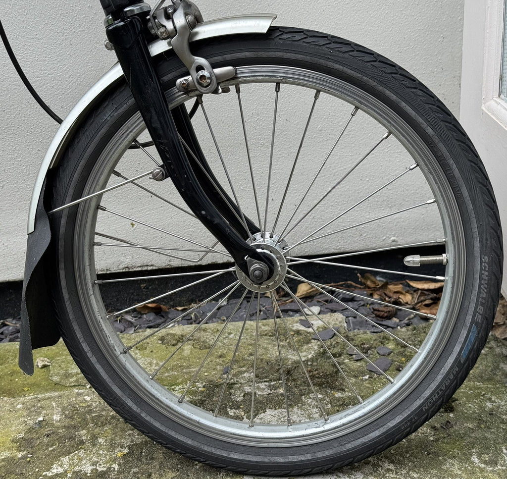Brompton S2L 2 Speed Folding Bike Black - mudguards - Brooks grips - front block