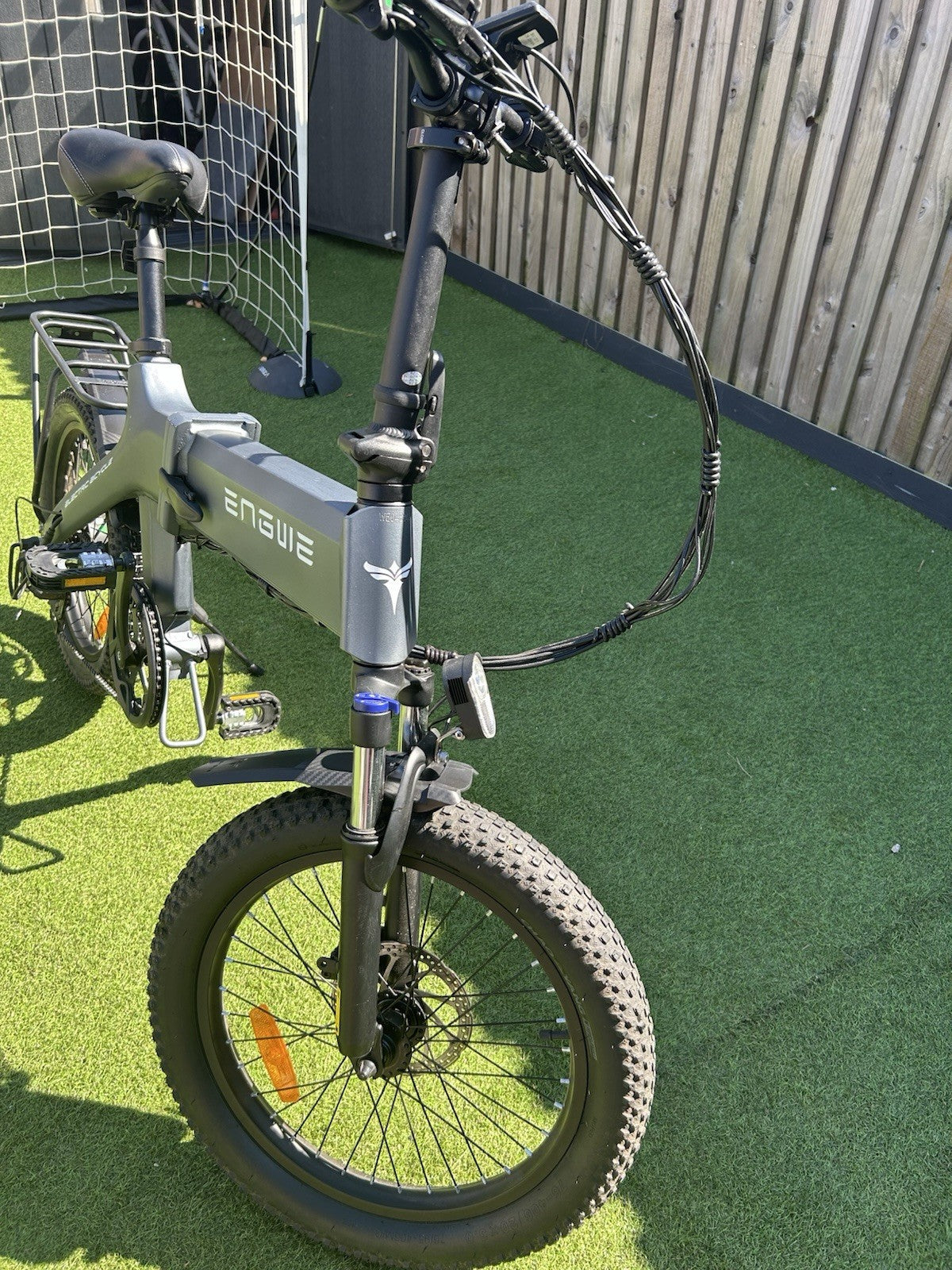 ENGUIE Model Hybrid/Electric Fold Up City Bike. Used Good Condition Grey Frame