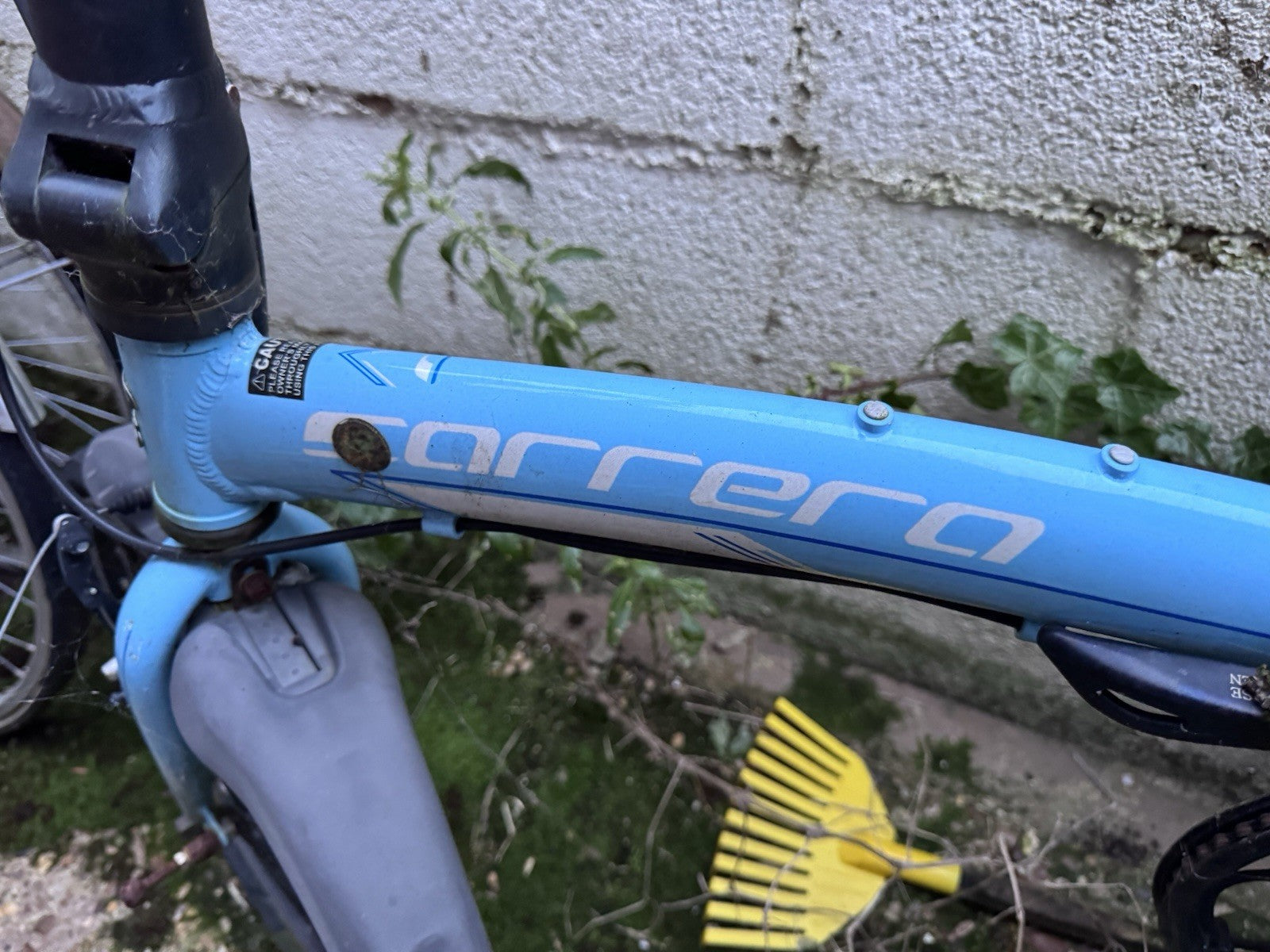 Carrera Intercity Disc 9-Speed 13kg Compact Folding Bike - Spares Or Repair