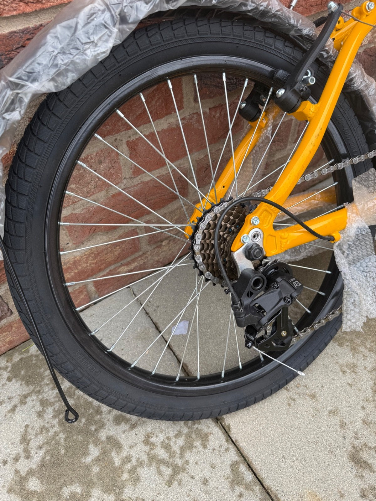 DeMarche: Yellow Aluminium Folding Bike, Size: 123 20.5 x 55cm