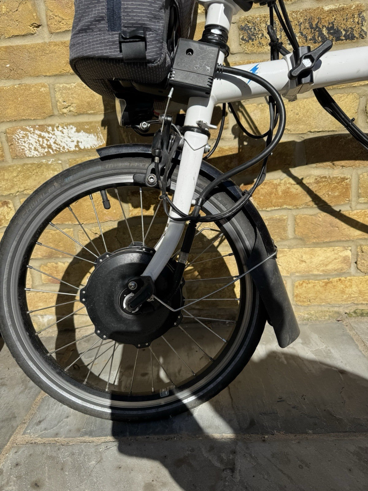 Brompton M6LE white with Bag - Used Condition - folding bike