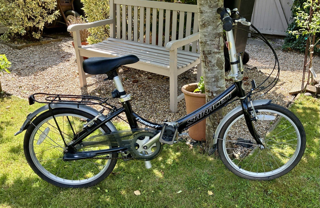 Saracen Compact Folding Bike 20in 3 Speed Black/Silver Rack Mudguards V-Brake