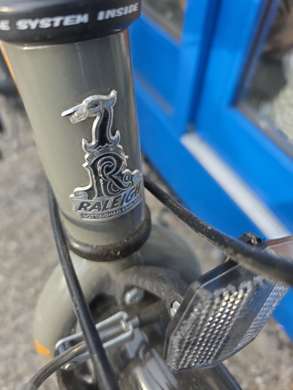 Raleigh Evo 20in Folding Bike Grey/Black, 7 Gear Speed, Rear Rack, V-Brakes.