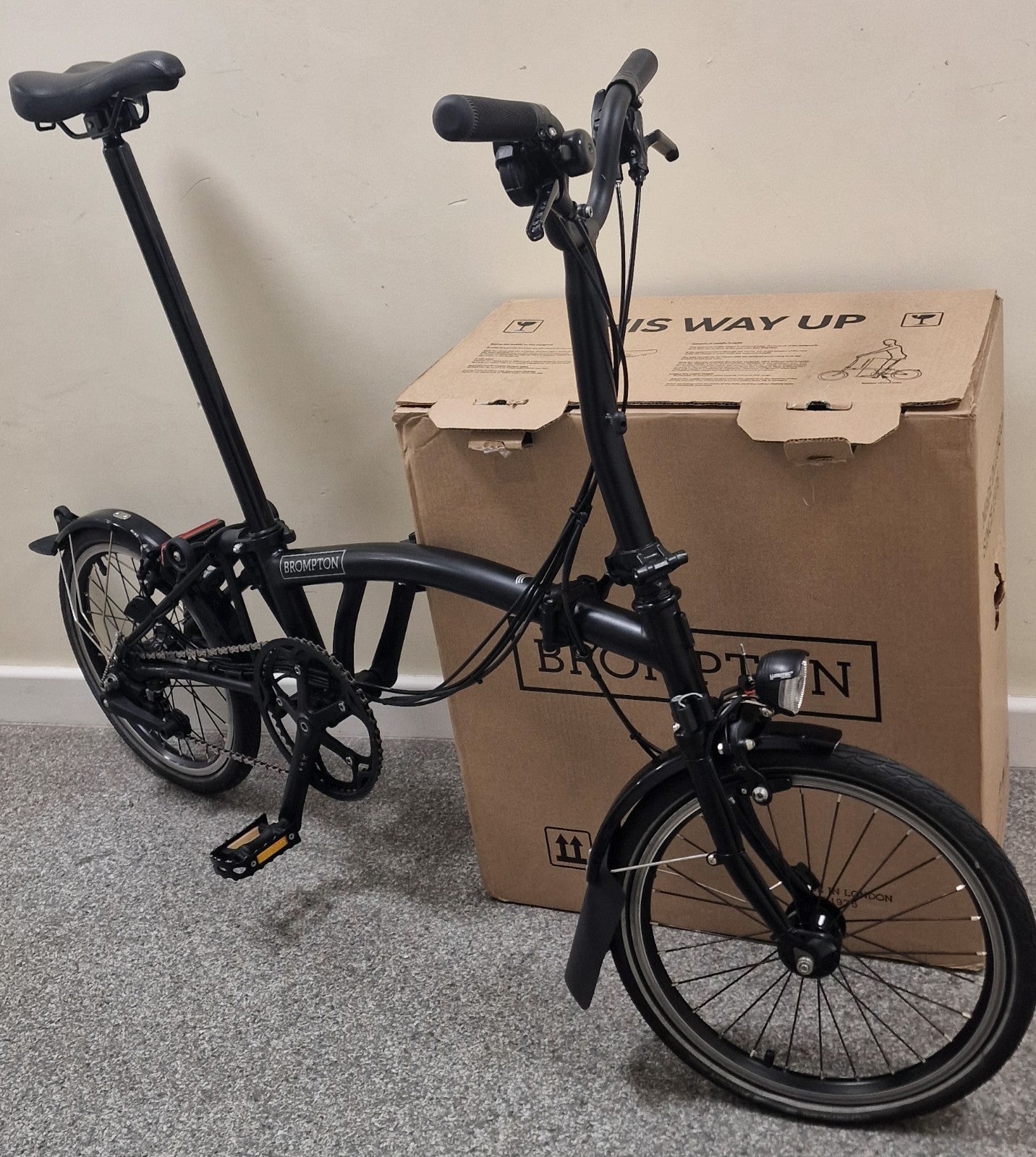 Brompton Black C Line 6 Speed fold bike + Free UK & Low Co$t WORLD📦🛩 🌎📫