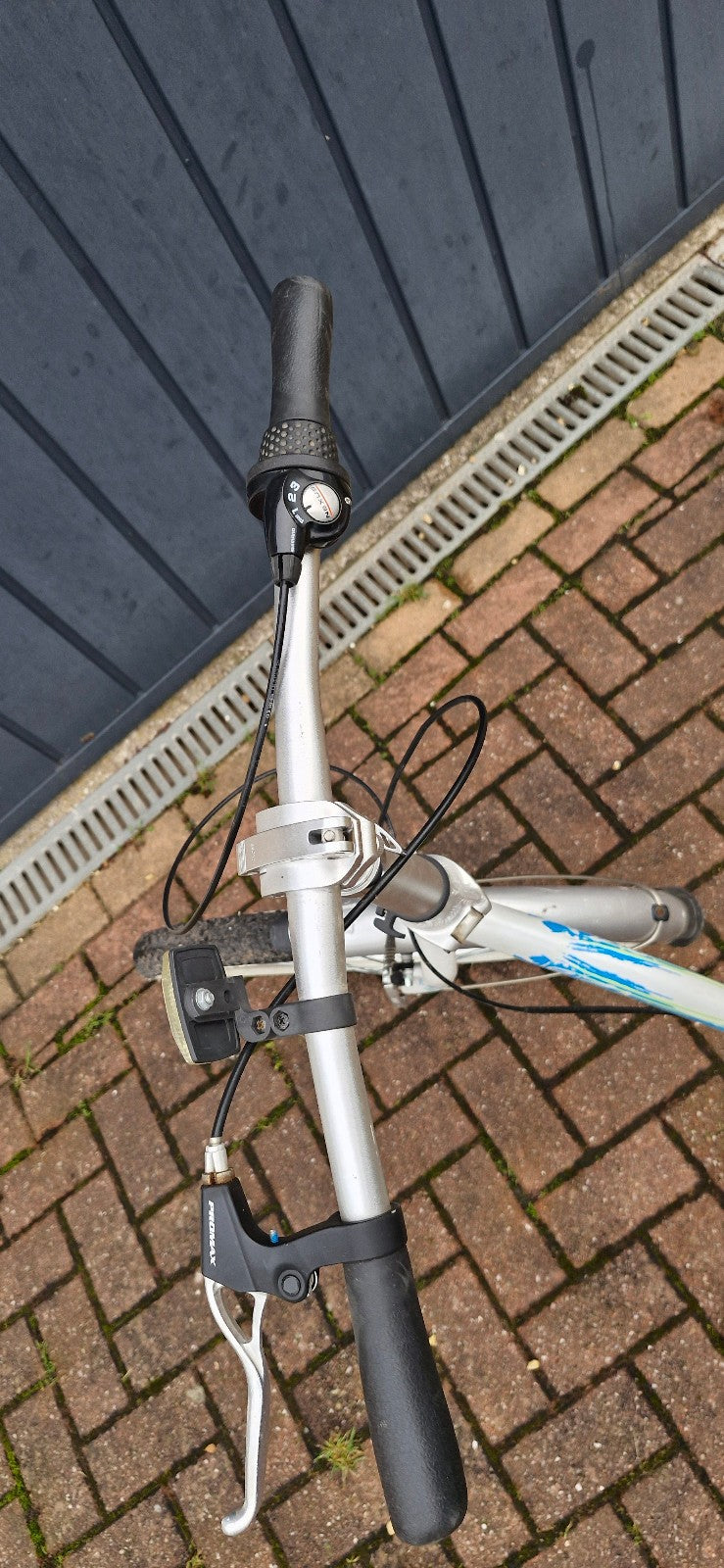 Folding city bike Ibiza, white, 24", good condition