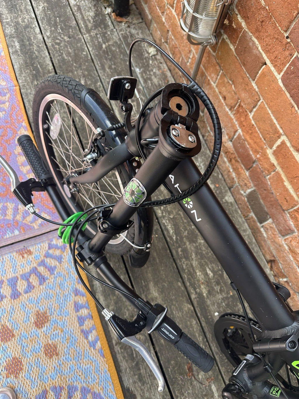 Dahon Vybe City Folding Bike 7-Speed, matte black