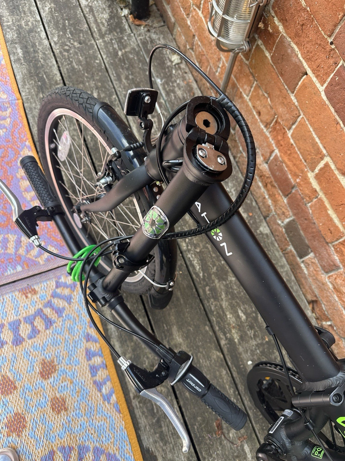 Dahon Vybe City Folding Bike 7-Speed, matte black