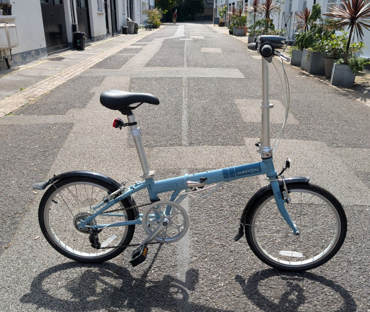 Dahon Speed D7 folding bike with Abus D-lock - ideal commuter - great condition