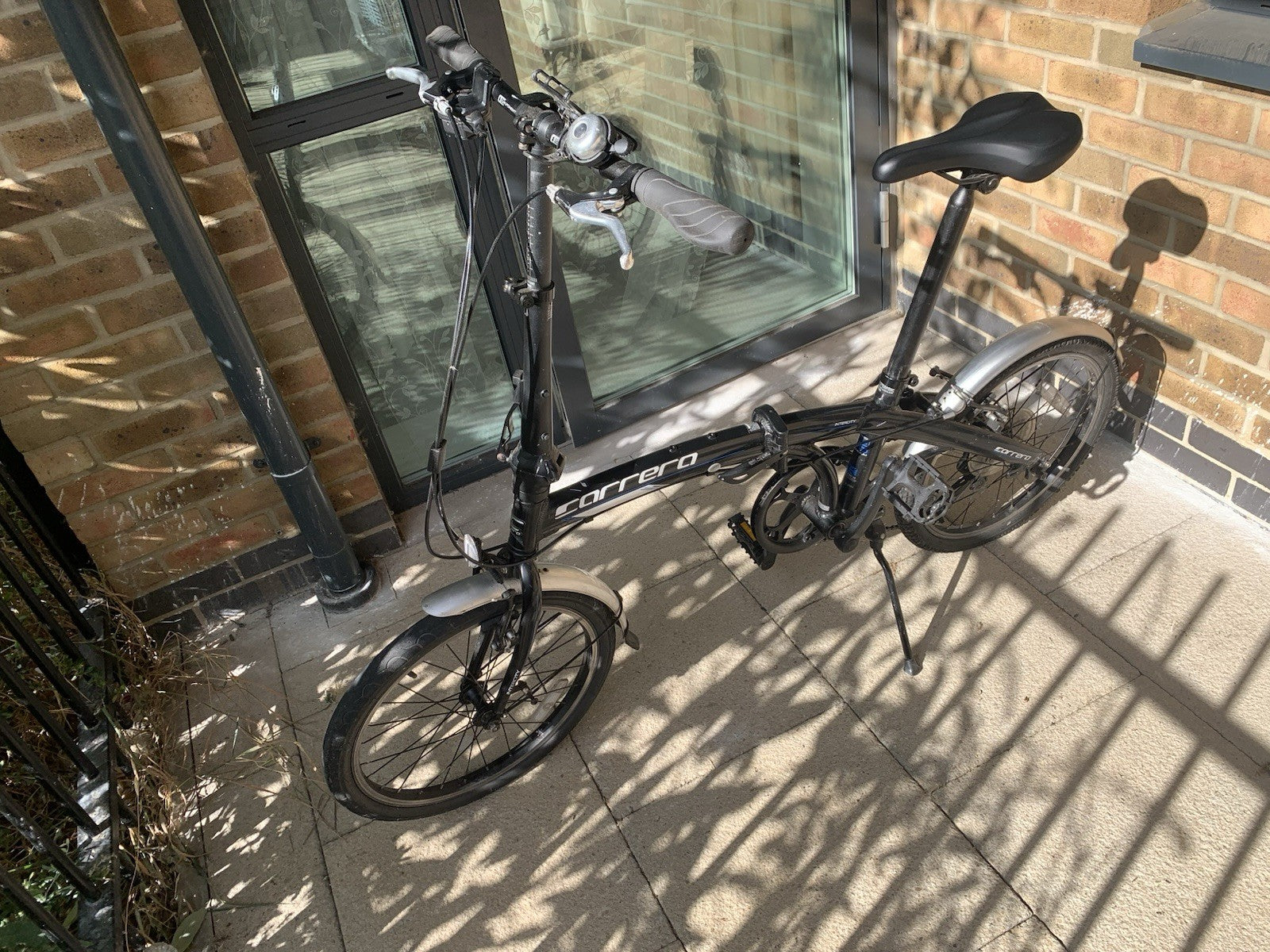 Carrera Intercity 20in Folding Bike Black/Silver Mudguards Kickstand Reflectors