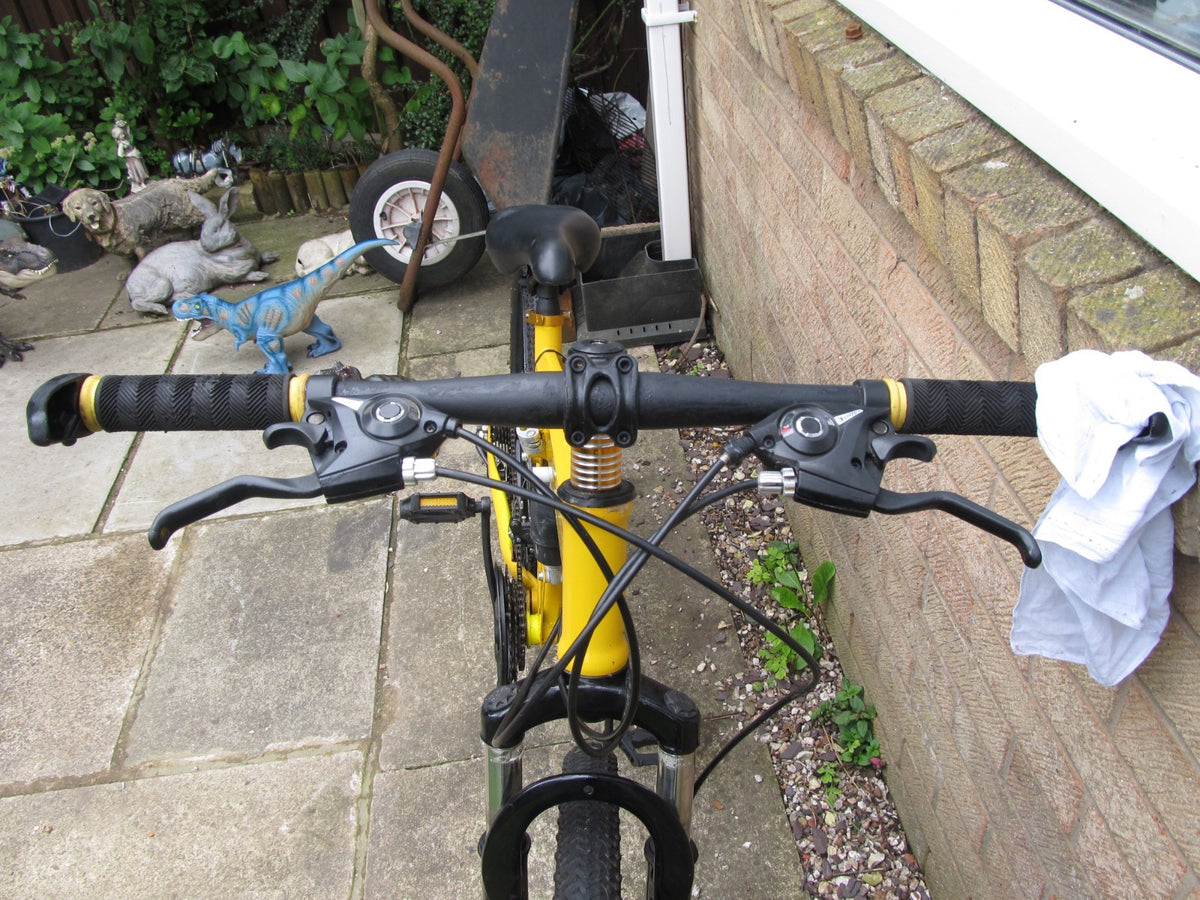 BIKE MOUNTAIN BI FOLD  DISC BRAKES 26" WHEELS UNISEX-GOOD CONDITION