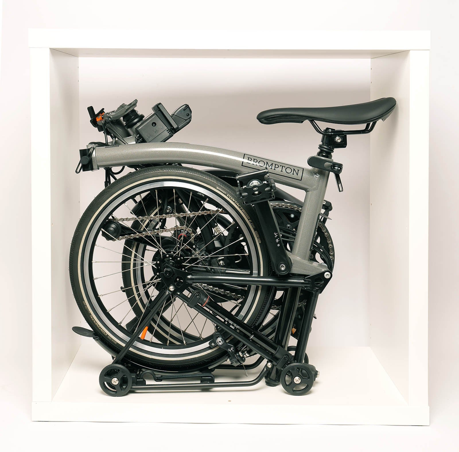 BROMPTON ELECTRIC P LINE 4 SPEED FOLDING BIKE IN GREY SPARKLE