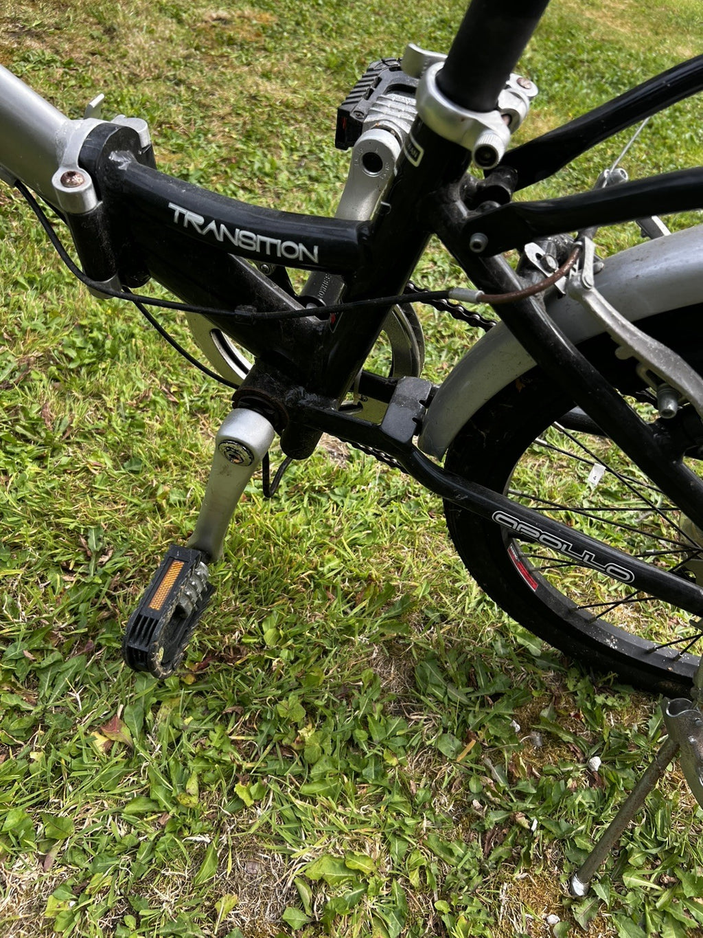 Bicycle “Apollo Transition” Folding 6 Speed Shimano Gear 20” Wheels Aluminium