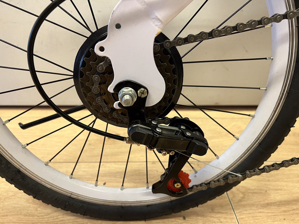 Used Compact Folder 20" Wheel White Small Folding Commute Bike