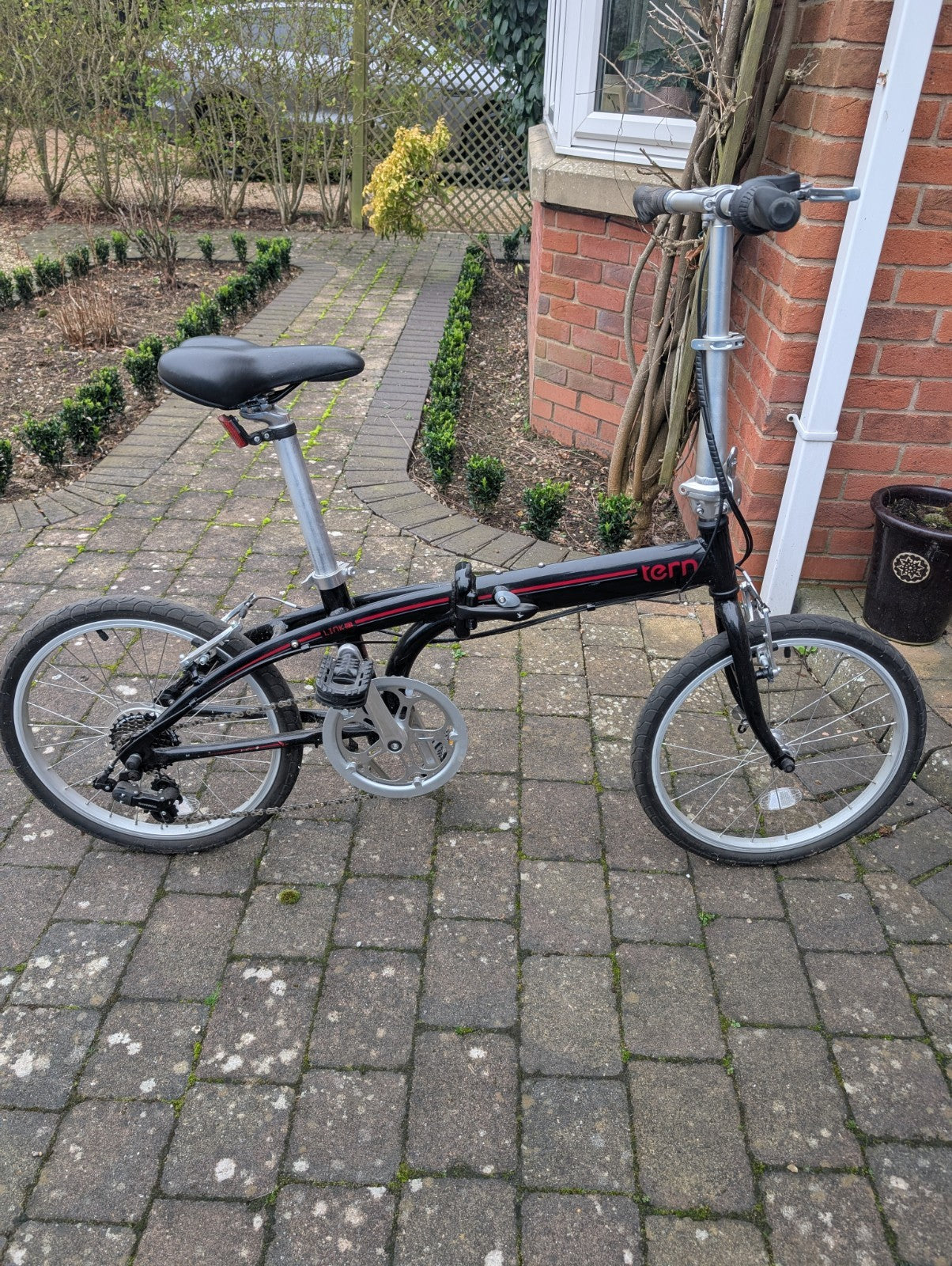 Tern Link B7 Folding Bike 20-inch Shimano 7-Speed