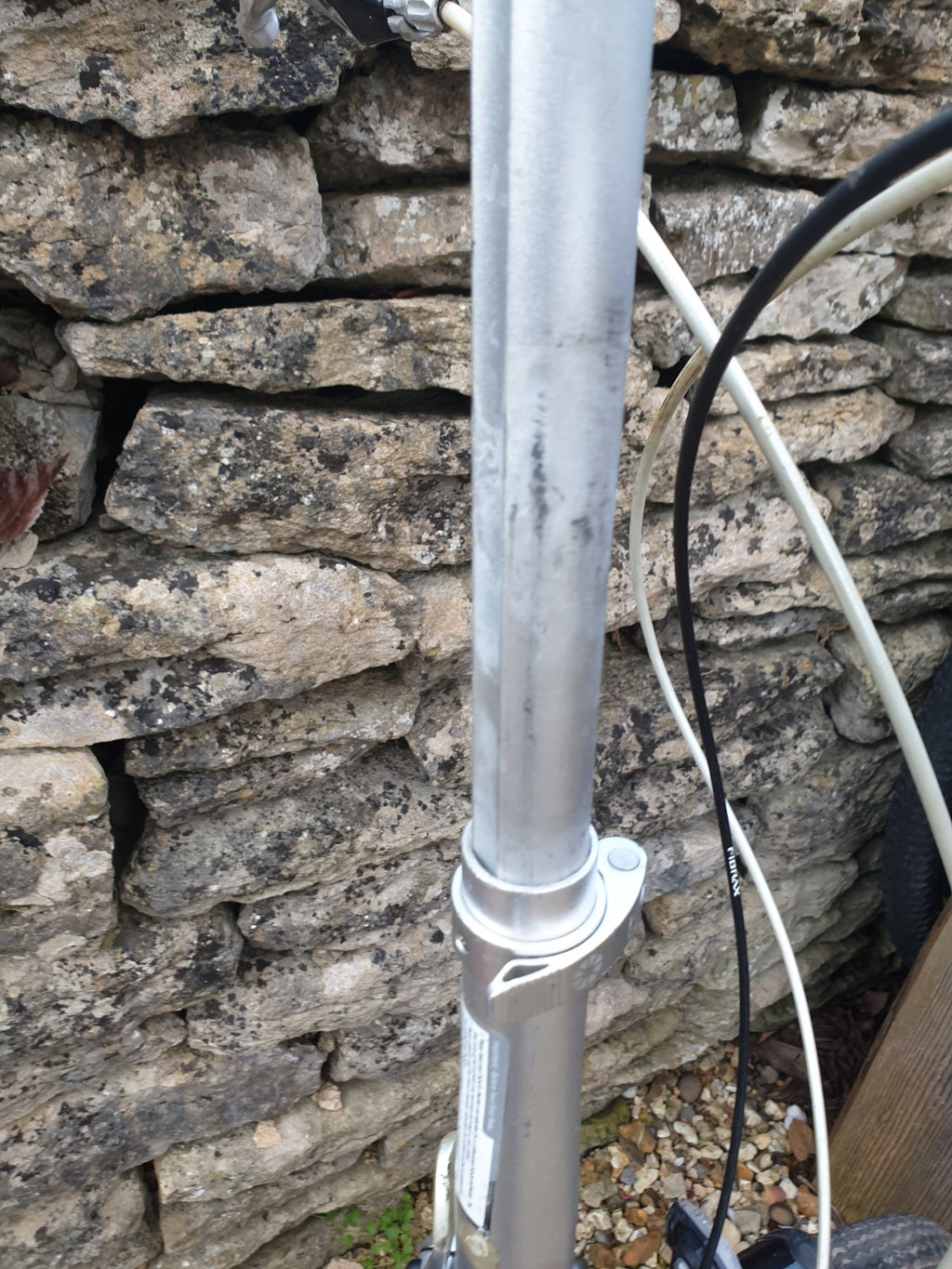 Dahon Speed D7 with pump in the Seatpost. 7 speed rapid rise gears.