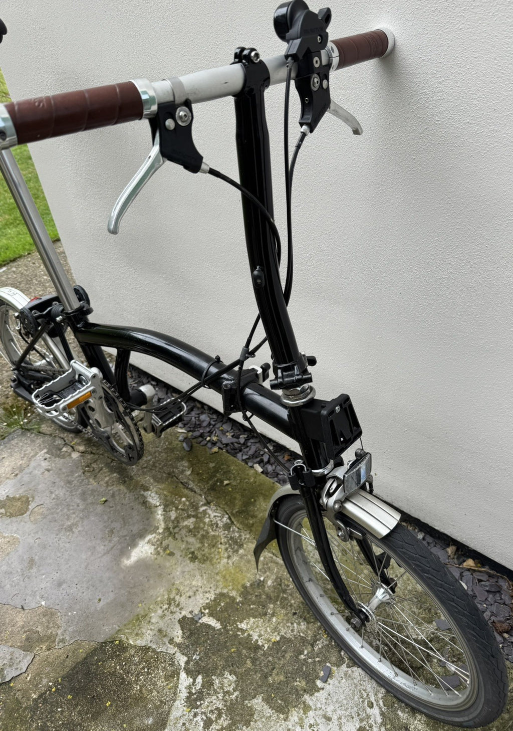 Brompton S2L 2 Speed Folding Bike Black - mudguards - Brooks grips - front block