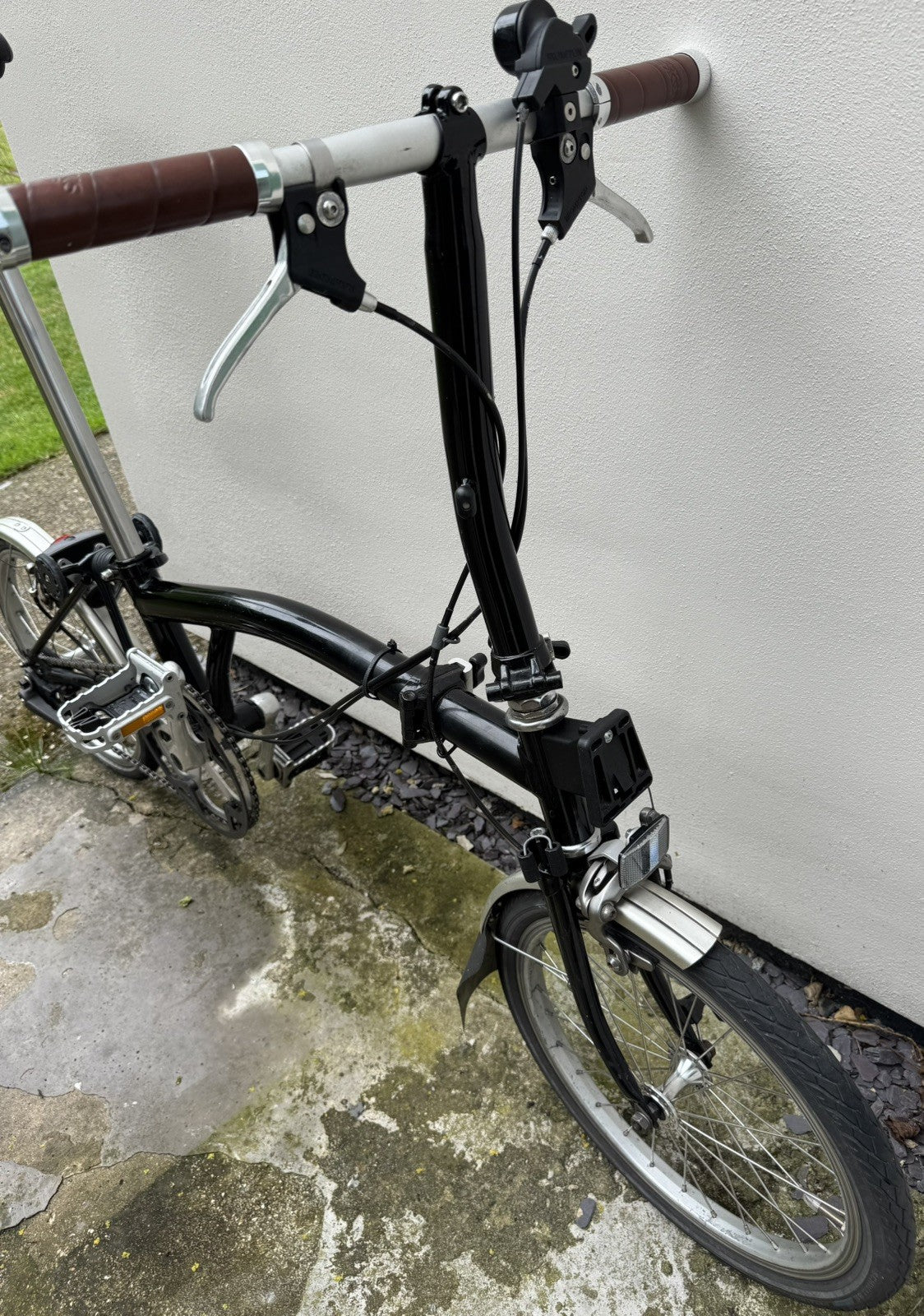Brompton S2L 2 Speed Folding Bike Black - mudguards - Brooks grips - front block