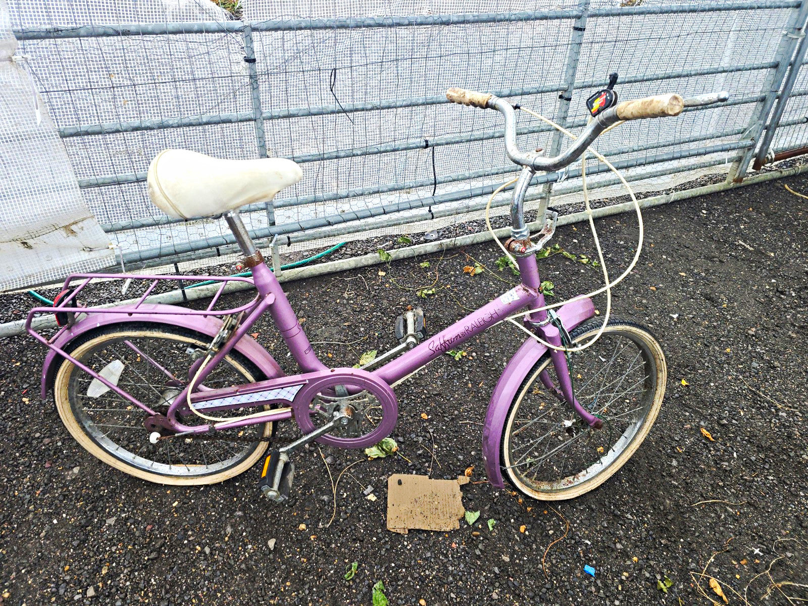 Raleigh Stowaway Folding Bike 20in Purple/White Step-Through 3-Speed Rear Rack