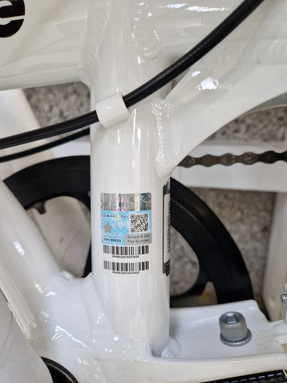 Dahon VYBE D7 Unisex 20" Wheel Compact 12kg 7-Speed Folding Bike Alloy White A
