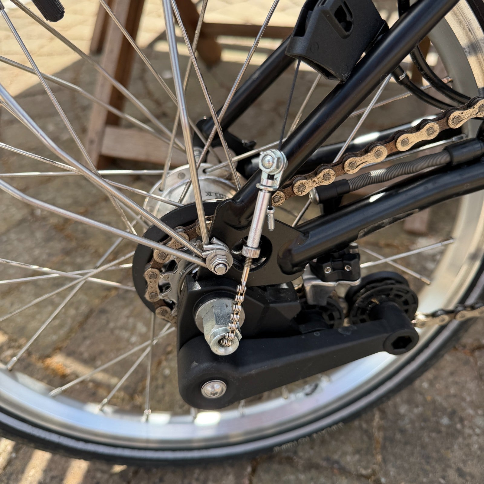 Brompton M6L Classic 6 speed in very good condition including front bag