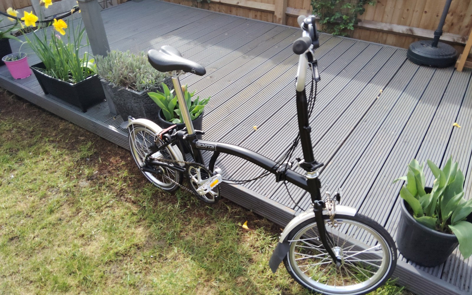 Brompton M3L Folding Bicycle with Reinforced Carry Bag