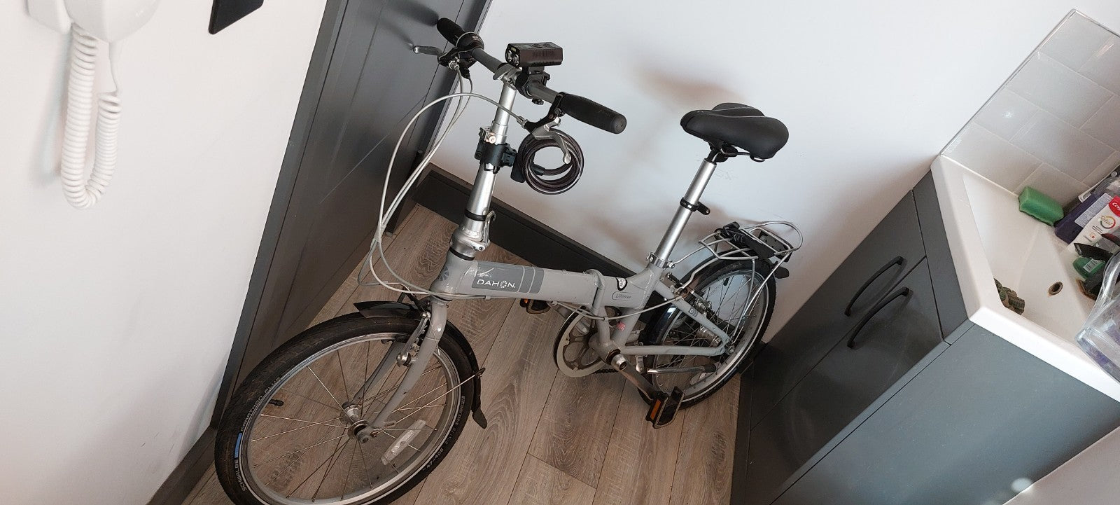 DAHON VITESSE FOLDING BIKE