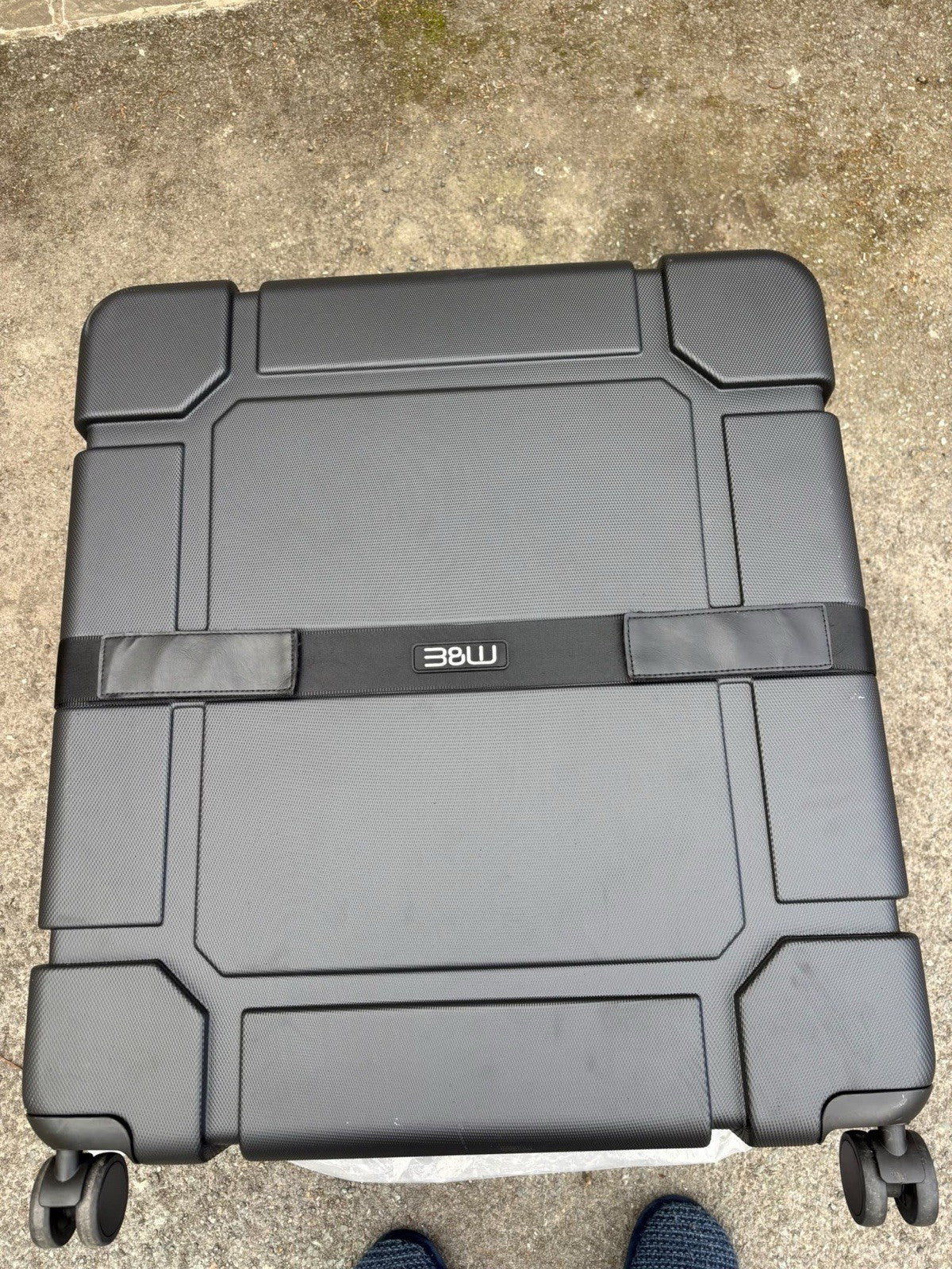 AMAZING BROMPTON B&W GARAGE/BIKE CASE WITH EXTRA SPACE FOR LUGGAGE