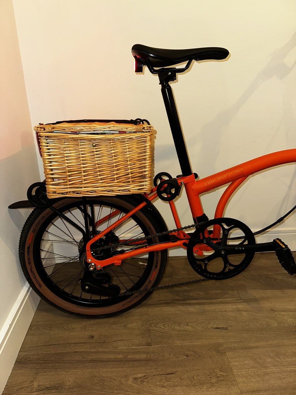 Brompton G-Line(roller frame), M, Orange, 8 speed - Be seen lights included