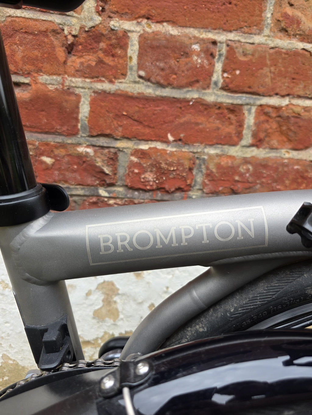 Brompton T Line Mid Bar 12-Speed With Rear Rack Kit