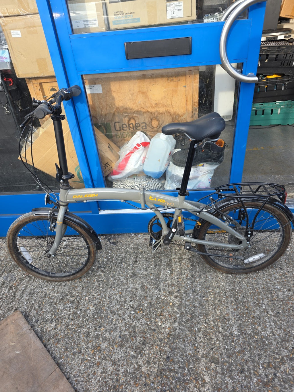 Raleigh Evo 20in Folding Bike Grey/Black, 7 Gear Speed, Rear Rack, V-Brakes.