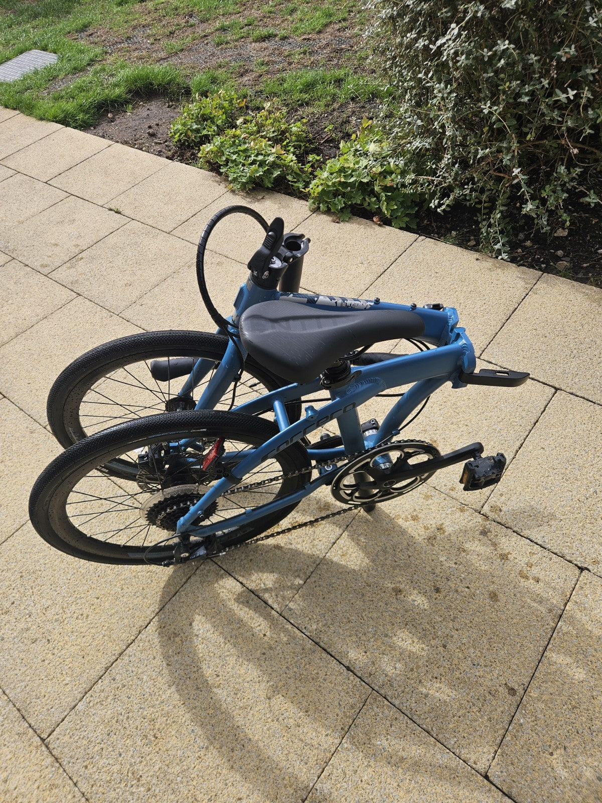 Carrera 20in Folding Bike Blue/Black Disc Brakes Derailleur 8 Gears Kickstand
