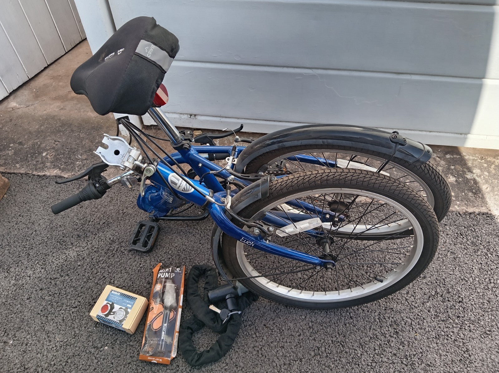 Apollo Tuck Folding Bike, blue EXCELLENT CONDITION