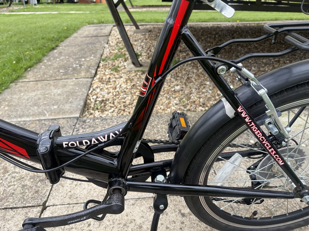 Tiger Foldaway Folding Unisex Bike, Black, Six Speed, 20inch alloy wheels.