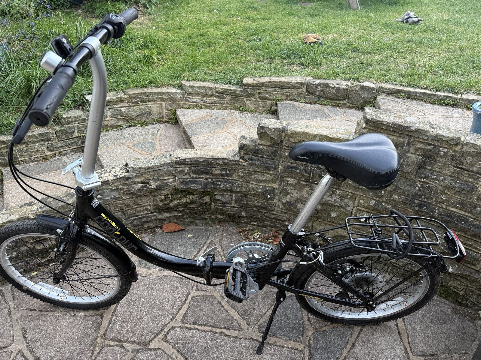 Apollo 20 inch wheel Folding Bike with Storage/carry Bag