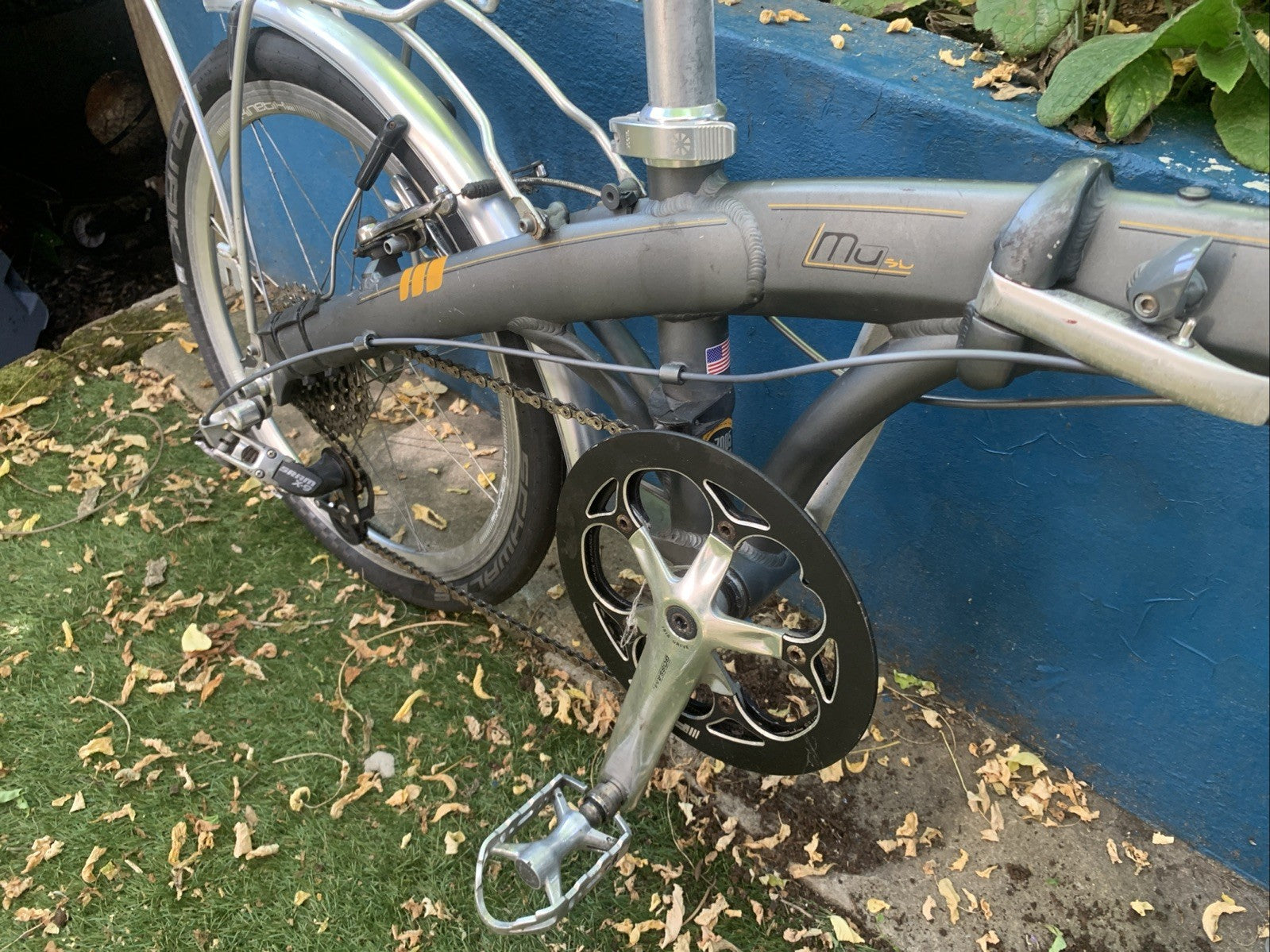 Dahon Mu SL Folding Bike Unisex 9-Speed Lightweight