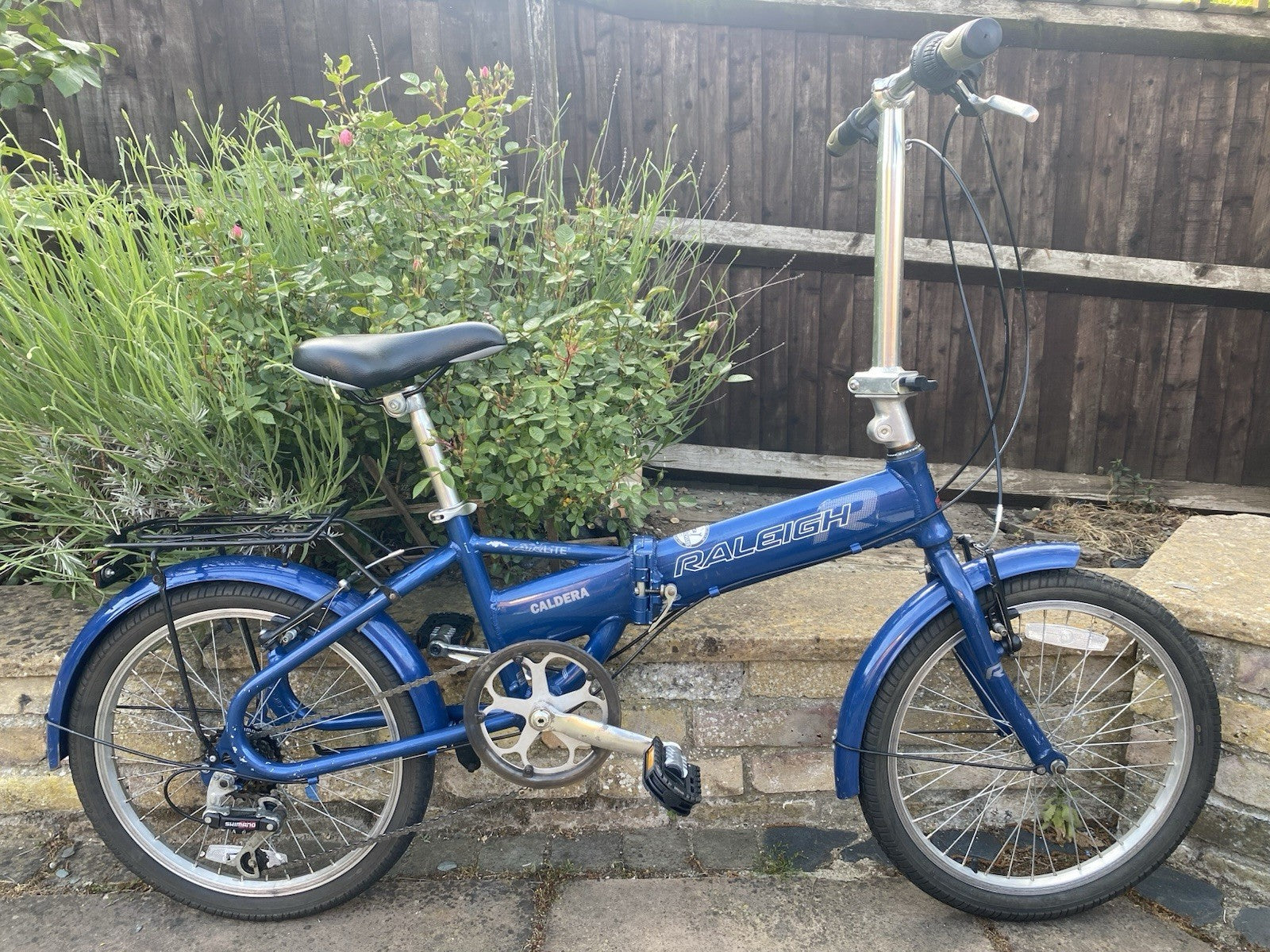 Raleigh Caldera AirLite Folding Bike 20”wheels 6 Gears Rear Rack, Kickstand &Bag