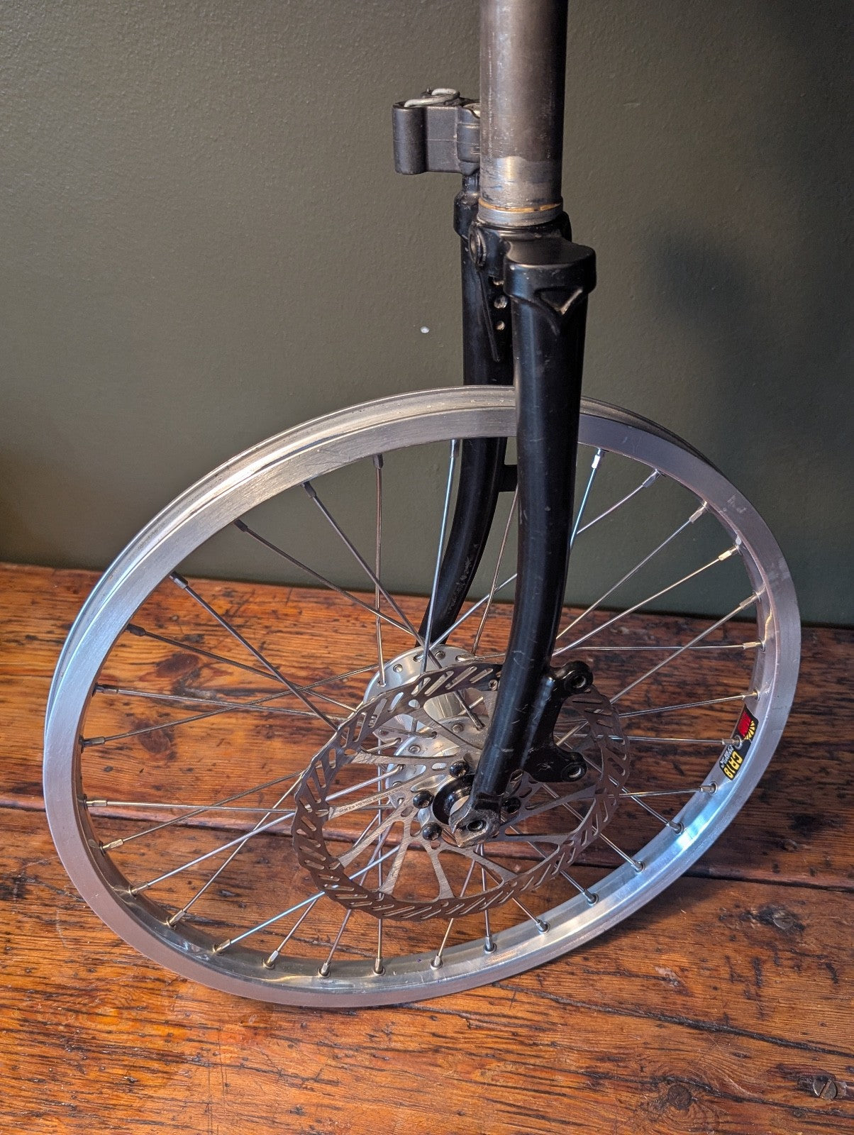 Brompton kinetics disc fork and wheel, Hope hub