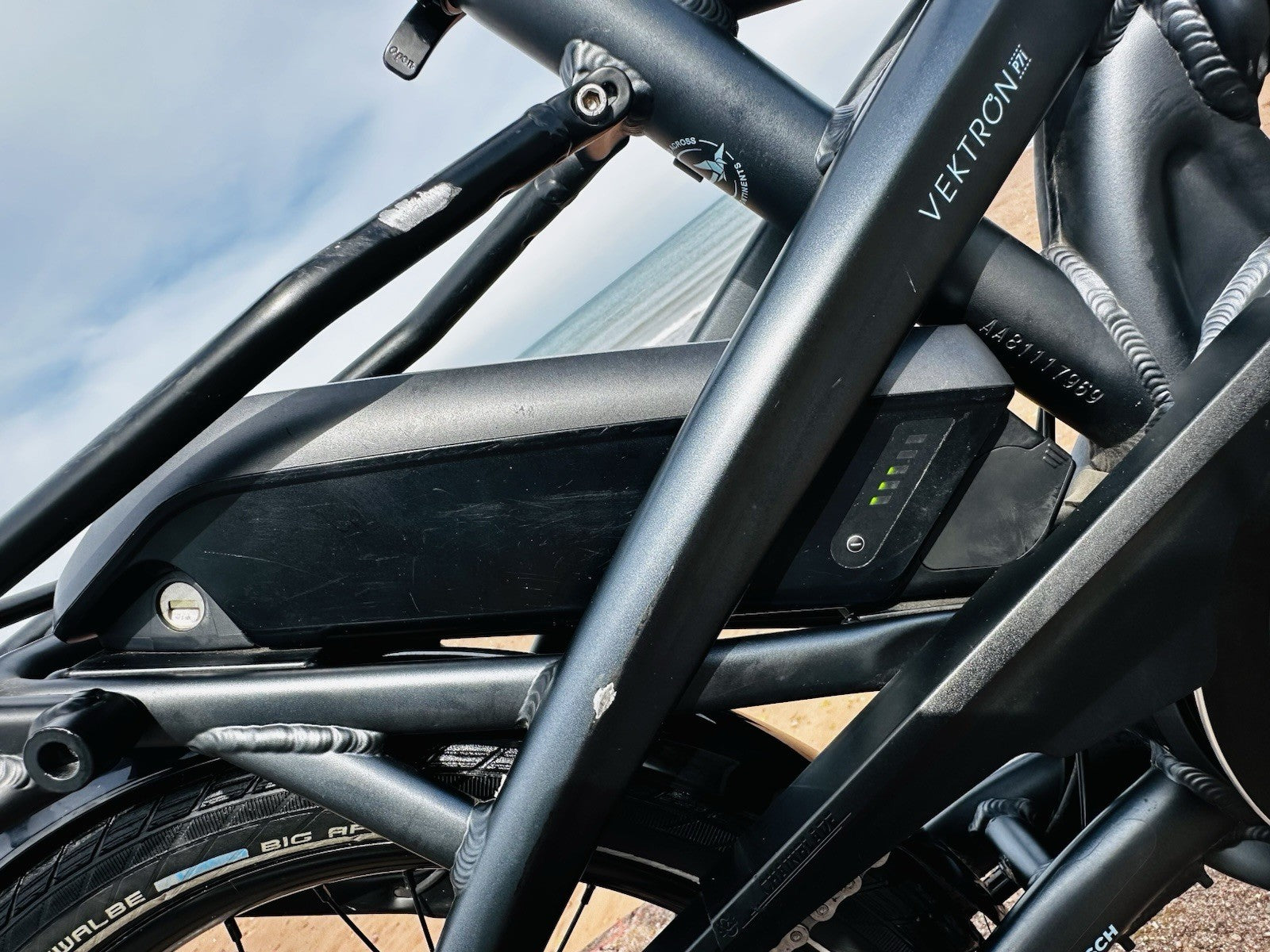 Tern Vektron P7i Folding Bike Bosch Active Line Mid drive 770 Miles