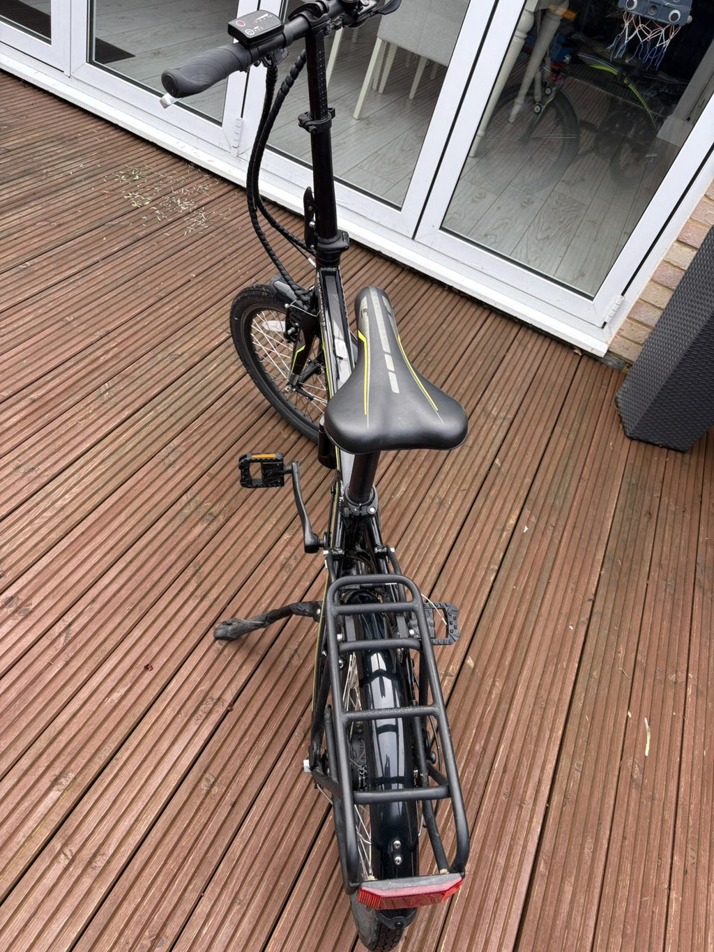 Carrera Crosscity 20in Folding Bike