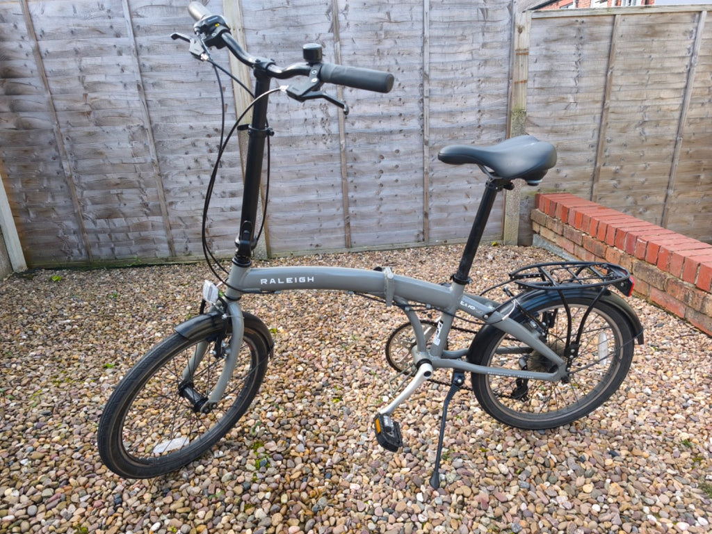 Raleigh Evo 2 Folding Bike - Grey - 7 Speed (Very Good Condition)