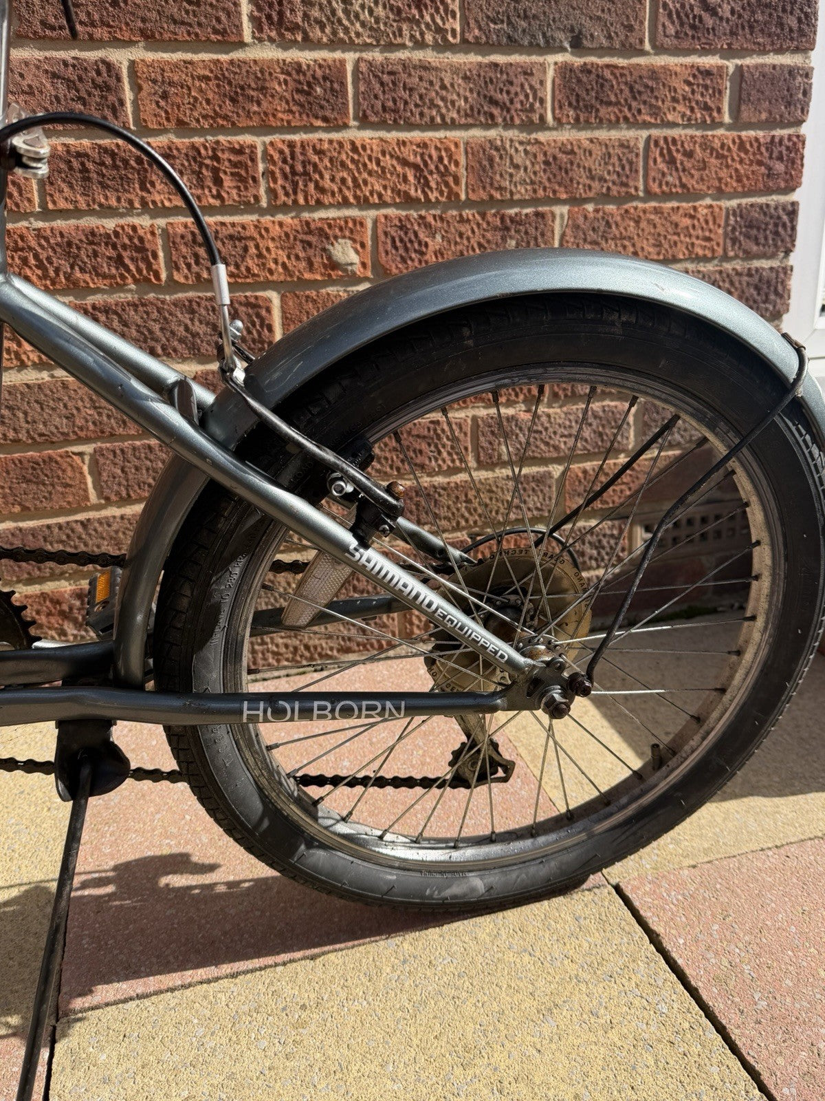 Holborn Challenge 20-inch Wheels Folding Bike Unisex With 6 Gears.